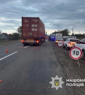 На Одещині вантажівка збила на смерть на двох військовослужбовців на блокпосту