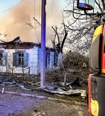 Росіяни скинули КАБ на одне з міст Харківської області: є поранені