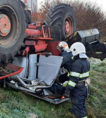 На Львівщині смертельна аварія з трактором: водій загинув на місці