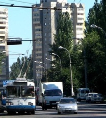 В Херсоне из-за российских обстрелов выведена из строя троллейбусная сеть