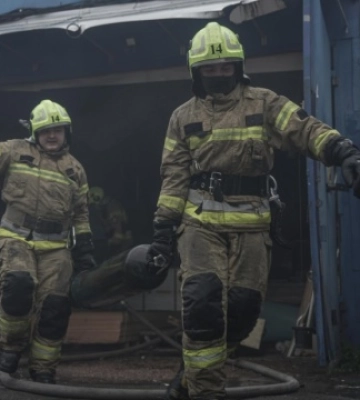 Пожежу на складі в Подільському районі Києва ліквідовано, постраждалих немає