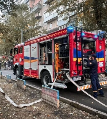 У Києві горіла багатоповерхівка, один із постраждалих – у важкому стані
