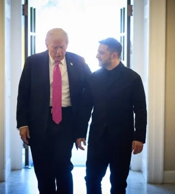 В Белом доме Трамп потребовал от Зеленского отдать Путину Донбасс, иначе тот "уничтожит" Украину — Financial Times