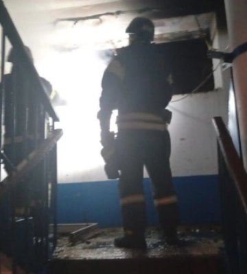 На Дніпропетровщині внаслідок атаки дронів - пожежа у п'ятиповерхівці