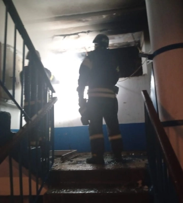 На Дніпропетровщині внаслідок атаки дронів - пожежа у п'ятиповерхівці
