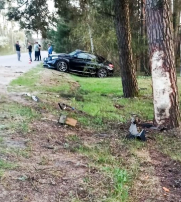 Біля Луцька п’яний водій на швидкості влетів у дерево - його судили