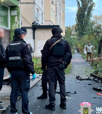 В Киеве взорвался автомобиль BMW в Голосеевском районе: на месте СБУ, фото