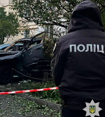 У Києві вибухнув автомобіль BMW у Голосіївському районі: на місці СБУ, фото