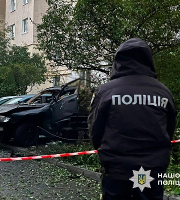 У Києві вибухнув автомобіль BMW у Голосіївському районі: на місці СБУ, фото