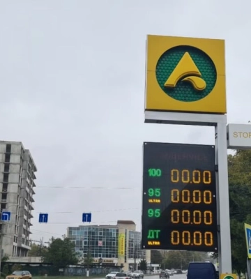 В Крыму из заправок исчезло дизтопливо после атаки на нефтебазу в Гвардейском – активист
