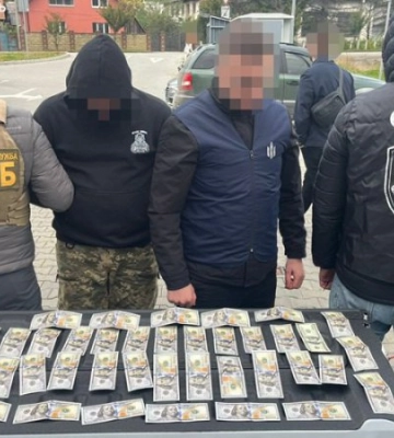 Прикордонник торгував маршрутами до Румунії