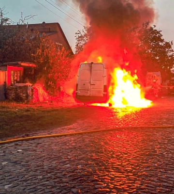 На Сумщині вогнеборці двічі ліквідовували загоряння автомобілів