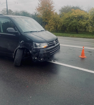 Невдалий маневр та п'яний водій BMW: у Луцьку і Струмівці сталися аварії