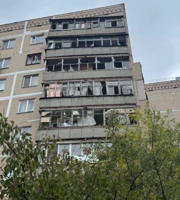 Російський безпілотник вдарив по Слов'янську: пошкоджені багатоповерхівки та дитсадок