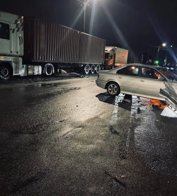 Невдалий маневр та п'яний водій BMW: у Луцьку і Струмівці сталися аварії