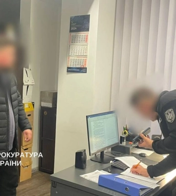 Поліцейські жорстоко побили чоловіка біля будівлі ТЦК у Києві