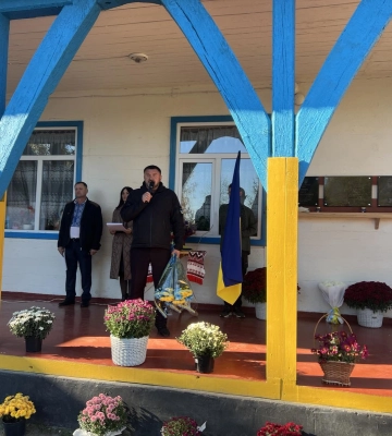 На фасаді ліцею в селі на Волині відкрили меморіальні дошки Героям-землякам