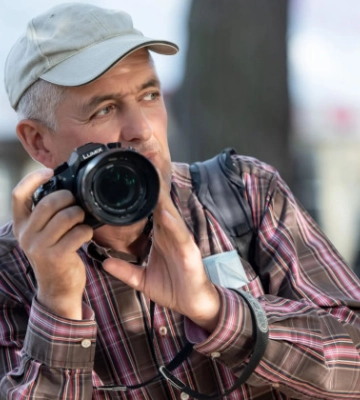 В Ивано-Франковске избили фотокорреспондента во время съемки — полиция открыла дело