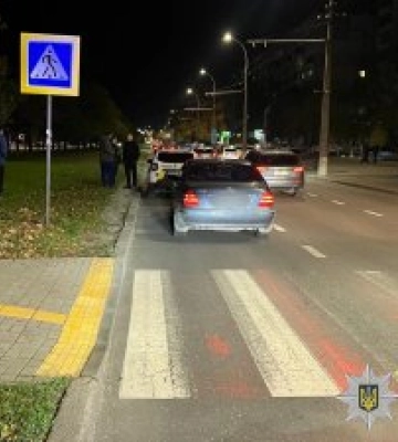 Скоїв наїзд на неповнолітнього – у Миколаєві поліцейські встановлюють обставини автопригоди за участі пішохода та легковика