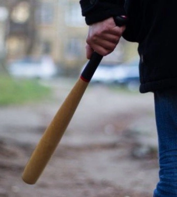 Полтавця побили битою: підозрюваного взяли під варту без права застави
