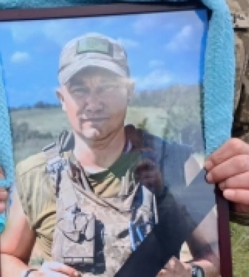 На Полтавщині громада попрощалася з захисником України Олександром Остапенком