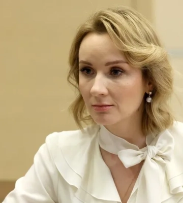 Відео: російська омбудсменка Львова-Бєлова зізналася, що викрала українську дитину з Маріуполя