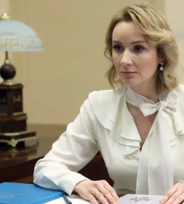 Російська уповноважена з прав дитини розповіла, як ламала «всиновленого» хлопця з Маріуполя