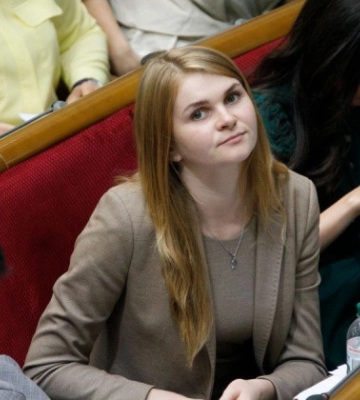 Верховна Рада підтримала складення мандату нардепом від «Слуги народу» Анною Колісник