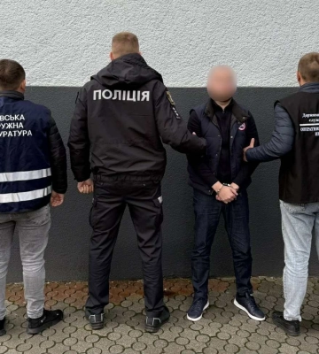 На Закарпатті затримали чоловіка, який за $10 000 переправляв ухилянтів до Румунії