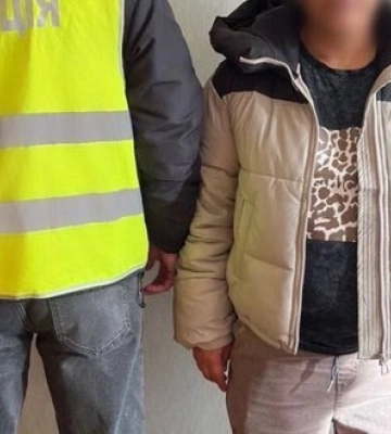 Полицейские разоблачили женщину, которая под видом "ведьмы" обманула 19-летнюю девушку на 120 тысяч гривен. ФОТОрепортаж