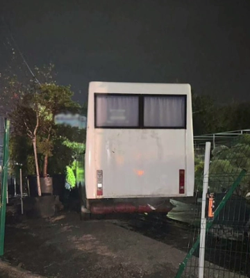У Кропивницькому водій маршрутки “зніс” паркан