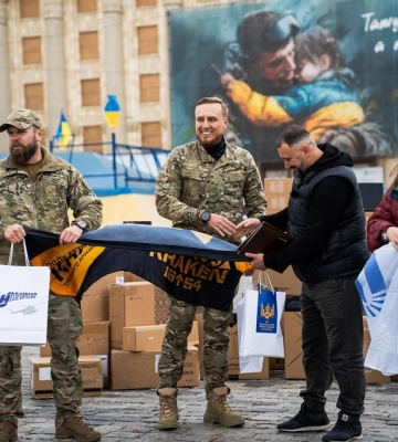 Забезпечення фронту інноваціями: українська авіакомпанія передала необхідне обладнання захисникам Харківщини
