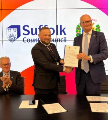 Військовий розкритикував поїздку очільника Полтавської ОВА до Британії під час обстрілів і блекаутів на Полтавщині