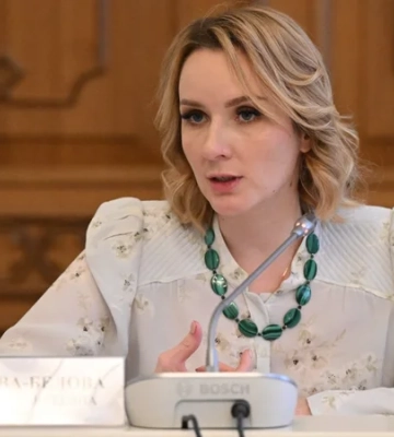 «Осложнил семейный фон». Российский омбудсмен Львова-Белова пожаловалась, что похищенный из Мариуполя мальчик не хотел жить в РФ