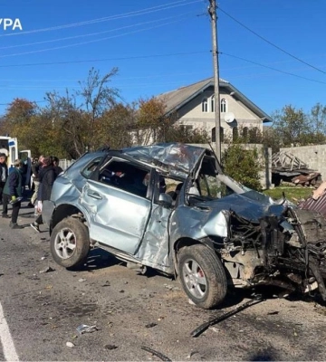 Вчитель з учнями в салоні напідпитку влаштував ДТП в Надвірнянському районі, є загиблі