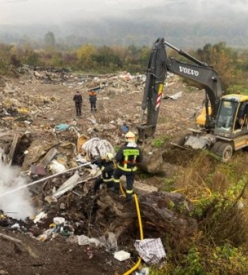 У Перечині ліквідовано масштабну пожежу на стихійному сміттєзвалищі площею 250 кв.м