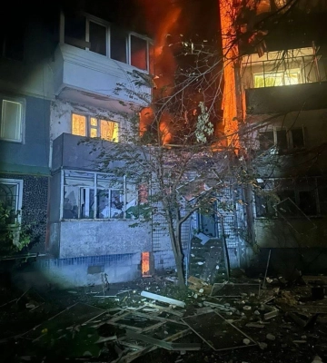 Вибухи у Запоріжжі: ворог ударив по інфраструктурі, пошкоджено багатоповерхівки