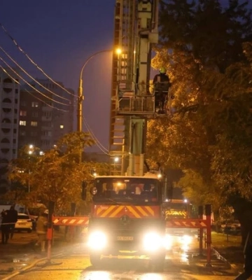 У Києві та області прогриміли вибухи: оголошено загрозу балістики