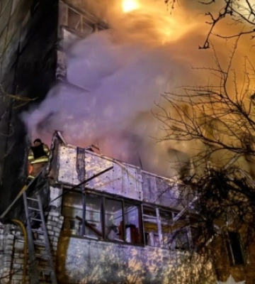 У Запоріжжі показали наслідки нічної атаки РФ - дрони завдали 12 ударів по місту