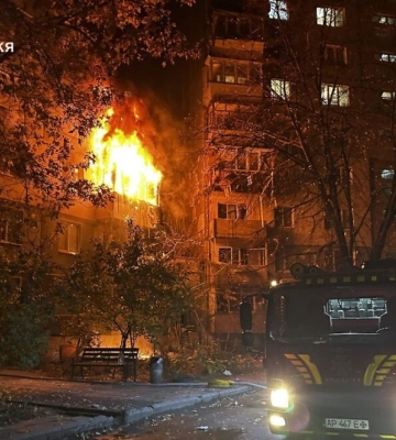 Шесть погибших и по меньшей мере 17 пострадавших: Зеленский рассказал о последствиях ночной атаки рф