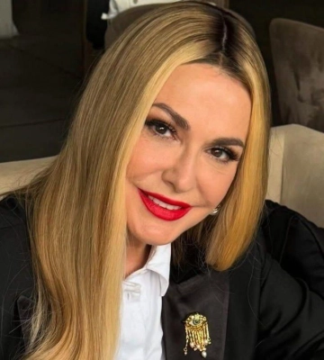 Сумська показала, як виглядала в дитинстві: акторку майже не впізнати