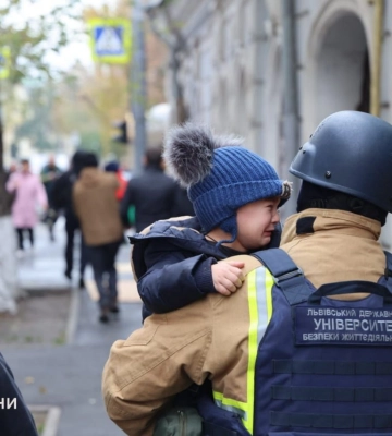 Росіяни влучили у приватний дитячий садочок у Харкові: є поранені діти