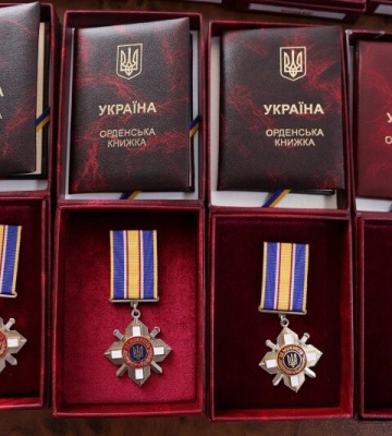 У Луцьку родинам загиблих воїнів вручили державні нагороди