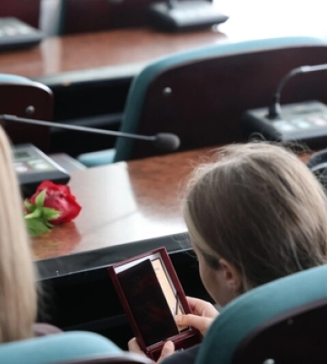 У Луцьку родинам загиблих воїнів вручили державні нагороди