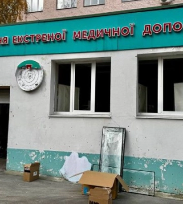 Пошкоджені квартири, будинки, авто, а кількість поранених зросла: наслідки атаки РФ по Новгороду-Сіверському 21 жовтня