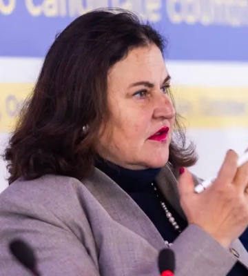 Посол ЄС Матернова провела ніч на підлозі ванної кімнати під час обстрілу: Досить цієї війни. ФОТО