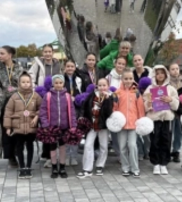 Нововолинські чирлідерки вибороли пʼять нагород на Всеукраїнському турнірі
