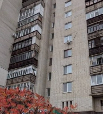 У Сумах внаслідок вчорашньої атаки вибито 7 вікон та 42 балконних рами