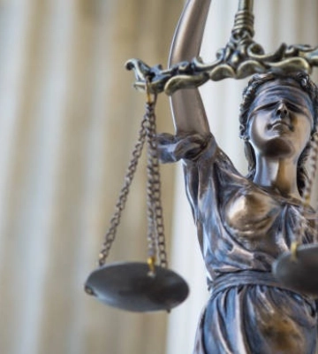 Апеляційний суд поновив справу про стягнення 73 тисяч гривень боргу попри відсутність зв’язку з відповідачем