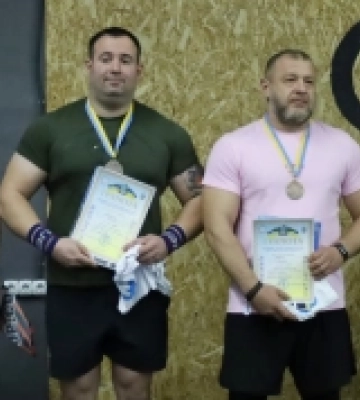 «Незламний Миколаїв»: ветерани та військові змагалися на спортивному турнірі